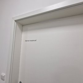 Zväčšiť fotografiu - V trenčíne pribudla moderná magnetická rezonancia - 20231023_102824