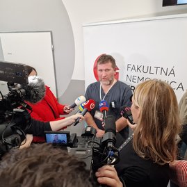 Zväčšiť fotografiu - V trenčíne pribudla moderná magnetická rezonancia - 20231023_103535