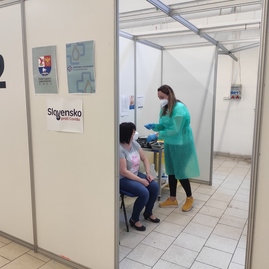 Zväčšiť fotografiu - Vo vkoc v trenčíne očkujeme v piatok i sobotu - Ockovanie_05-1__109_