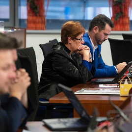 Xiii. zasadnutie zastupiteľstva tsk: krajské zastupiteľstvo schválilo vyrovnaný rozpočet, viac ako 63 miliónov eur župa investuje do opravy a modernizácie ciest, škôl, nemocníc i zariadení sociálnych služieb - 20181126_TN_TSK_zastupitelstvo_051w