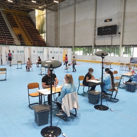 Zväčšiť fotografiu - Za uplynulý víkend krajské vakcinačné centrá zaočkovali viac ako 8 000 ľudí - IMG_20210605_155120