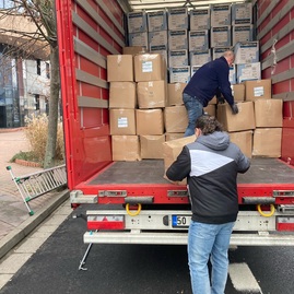 Zväčšiť fotografiu - Župa neustále zásobuje lekárov aj zariadenia sociálnych služieb ochrannými pomôckami - image1