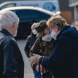 Zväčšiť fotografiu - Župa za prvý víkend zaočkovala 3 440 ľudí - TSK_Otvorenie VKOC Trenčín-32