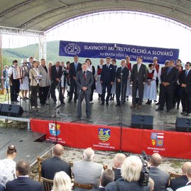 Veľká javorina privítala účastníkov slávností bratstva čechov a slovákov - P7291930