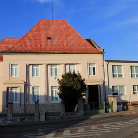 Prezentácia obnoveného gymnázia j. jesenského v bánovciach nad bebravou