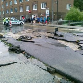 Ničivá povodeň ohrozila trenčiansky samosprávny kraj - 15082010065