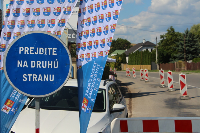 Začala sa rekonštrukcia ciest v kraji, prosíme vodičov o obozretnosť a dodržiavanie dočasného dopravného značenia na týchto úsekoch Začala sa rekonštrukcia ciest v kraji, prosíme vodičov o obozretnosť a dodržiavanie dočasného dopravného značenia na týchto úsekoch