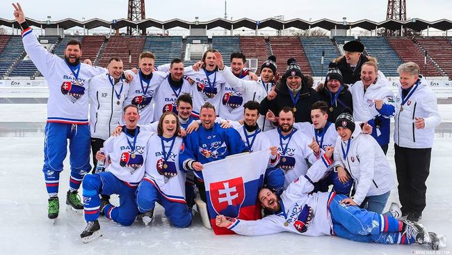 Štyria trenčianskoteplickí bandy hokejisti si z Majstrovstiev sveta v Irkutsku priniesli bronz  