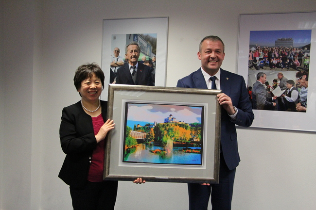 Na pôdu župného úradu v Trenčíne zavítala delegácia z Číny