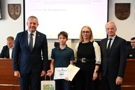 Zväčšiť fotografiu - Na májovom rokovaní poslanci riešili budúcnosť krajských nemocníc aj prvú zmenu rozpočtu