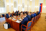Zväčšiť fotografiu - Bratislava hostila stretnutie šéfov českých a slovenských krajov - DSC01798