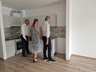 Zväčšiť fotografiu - Cez víkend sa prestrihávali pásky i oslavovali výročnice - 20230826_111422
