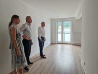 Zväčšiť fotografiu - Cez víkend sa prestrihávali pásky i oslavovali výročnice - 20230826_111626
