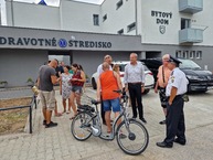 Zväčšiť fotografiu - Cez víkend sa prestrihávali pásky i oslavovali výročnice - 20230826_112622