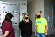 Zväčšiť fotografiu - Darovaná dezinfekcia pomôže v školách, nemocniciach i zariadeniach sociálnych služieb - TSK_dar_dezinfekcia_mini (5 of 17)
