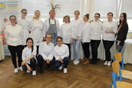 Deň otvorených dverí soš obchodu a služieb v púchove navštívili budúce gastronomické elity, kaderníčky i podnikatelia - 194_DOD 2019