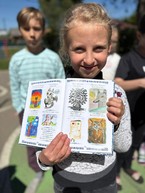 Zväčšiť fotografiu - Deti z okresu púchov ilustrovali vlastnú knihu