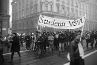 Zväčšiť fotografiu - Dnes si pripomíname deň boja za slobodu a demokraciu - Zdroj SPŠE Prešov
