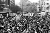 Zväčšiť fotografiu - Dnes si pripomíname deň boja za slobodu a demokraciu - Zdroj ZdolaHore.sk