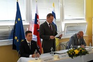 Zväčšiť fotografiu - Do okresov púchov a ilava pôjde viac ako 2 mil. eur, rozhodla o tom vláda na svojom výjazdovom rokovaní