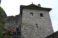 Zväčšiť fotografiu - Do trenčianskeho hradu prúdia miliónové investície