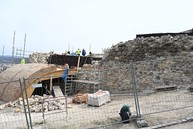 Zväčšiť fotografiu - Do trenčianskeho hradu prúdia miliónové investície