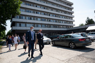 Zväčšiť fotografiu - Do trenčianskeho kraja výjazdovo zavítal minister školstva sr - 20200519_TSK_minister_Grohling_001_052w