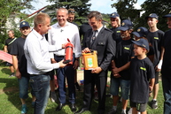 Zväčšiť fotografiu - Do výbavy dobrovoľných hasičov z vrchteplej pribudol defibrilátor - IMG_2617