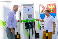 Dobiť baterky môžete už aj v považskej bystrici za menej ako pol hodinu - 20170802_PB_rychlonabijacka_elektromobil_004r