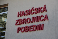 Dobrovoľní hasiči z pobedima si z rúk trenčianskeho župana prebrali defibrilátor - IMG_6080