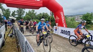 Zväčšiť fotografiu - Dohňany – púchov trophy maratón po prestávke opäť prilákal stovky cyklistov - 20230701_103015