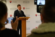 Zväčšiť fotografiu - Dva bratské národy sa opäť stretli na veľkej javorine