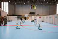 Zväčšiť fotografiu - Dve veľkokapacitné krajské očkovacie centrá, dva očkovacie dni a viac ako 4 100 zaočkovaných - TSK_VKOC PD otvorenie_web (6)