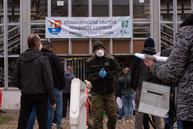 Zväčšiť fotografiu - Dve veľkokapacitné krajské očkovacie centrá, dva očkovacie dni a viac ako 4 100 zaočkovaných - TSK_VKOC PD otvorenie_web (72)