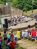 Zväčšiť fotografiu - Folklórna sobota v podaní jubilejných trenčianskych folklórnych slávností či festivalu dychových hudieb - 20220604_142230