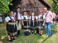 Zväčšiť fotografiu - Folklórna sobota v podaní jubilejných trenčianskych folklórnych slávností či festivalu dychových hudieb - 20220604_152404