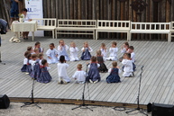 Zväčšiť fotografiu - Folklórna sobota v podaní jubilejných trenčianskych folklórnych slávností či festivalu dychových hudieb - IMG_0025