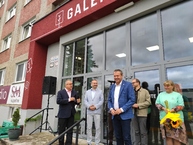 Zväčšiť fotografiu - Galéria jabloň v prievidzi sa nadýchla históriou - IMG_20210901_101922