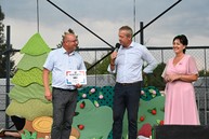 Zväčšiť fotografiu - Hasiči, hody aj folklór: nedeľa ukázala silu tradícií v trenčianskom kraji