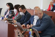 Zväčšiť fotografiu - Hospodárenie kraja bolo aj v prvom polroku 2021 ovplyvnené pandémiou, z tsk reaguje na pripravovanú optimalizáciu siete nemocníc - IMG_2508
