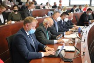 Zväčšiť fotografiu - Hospodárenie kraja bolo aj v prvom polroku 2021 ovplyvnené pandémiou, z tsk reaguje na pripravovanú optimalizáciu siete nemocníc - IMG_2534