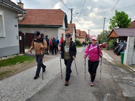 Zväčšiť fotografiu - Hviezdicový výstup na maguru otvoril turistickú sezónu, hasiči v lúkach oslávili jubileum - 20220507_081212