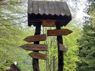 Zväčšiť fotografiu - Hviezdicový výstup na maguru otvoril turistickú sezónu, hasiči v lúkach oslávili jubileum - 20220507_101653