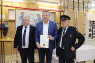Zväčšiť fotografiu - Hviezdicový výstup na maguru otvoril turistickú sezónu, hasiči v lúkach oslávili jubileum - IMG_8144