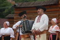Jasenica počas víkendu žila folklórom, dolinou sa nieslo jasenické nôtenie - IMG_7755