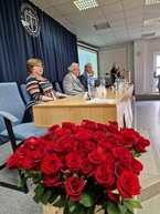 Zväčšiť fotografiu - K ženám by sme sa mali správať s úctou - 20230307_133537