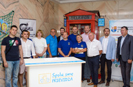 Knižná búdka ponúka pacientom bojnickej nemocnice dve stovky kníh, ktoré im spríjemnia čakanie na vyšetrenie - DSC_2957