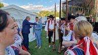 Zväčšiť fotografiu - Košecké podhradie uviedlo do života prvú monografiu, o zábavu sa postaral adam ďurica - 20230702_190324