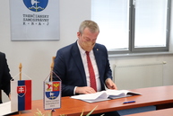 Zväčšiť fotografiu - Kraj aj mesto partnermi nového projektu trenčianskej univerzity a. dubčeka - IMG_5307