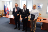 Zväčšiť fotografiu - Kraj aj mesto partnermi nového projektu trenčianskej univerzity a. dubčeka - IMG_5325